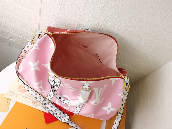 ルイヴィトンバッグ着用イメージ